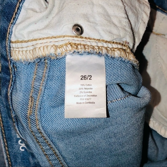 a.n.a. Floral Embroidered Skinny Ankle Jeans - Picture 3 of 8